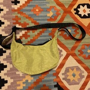 Baggu small crescent bag - lemongrass NEW